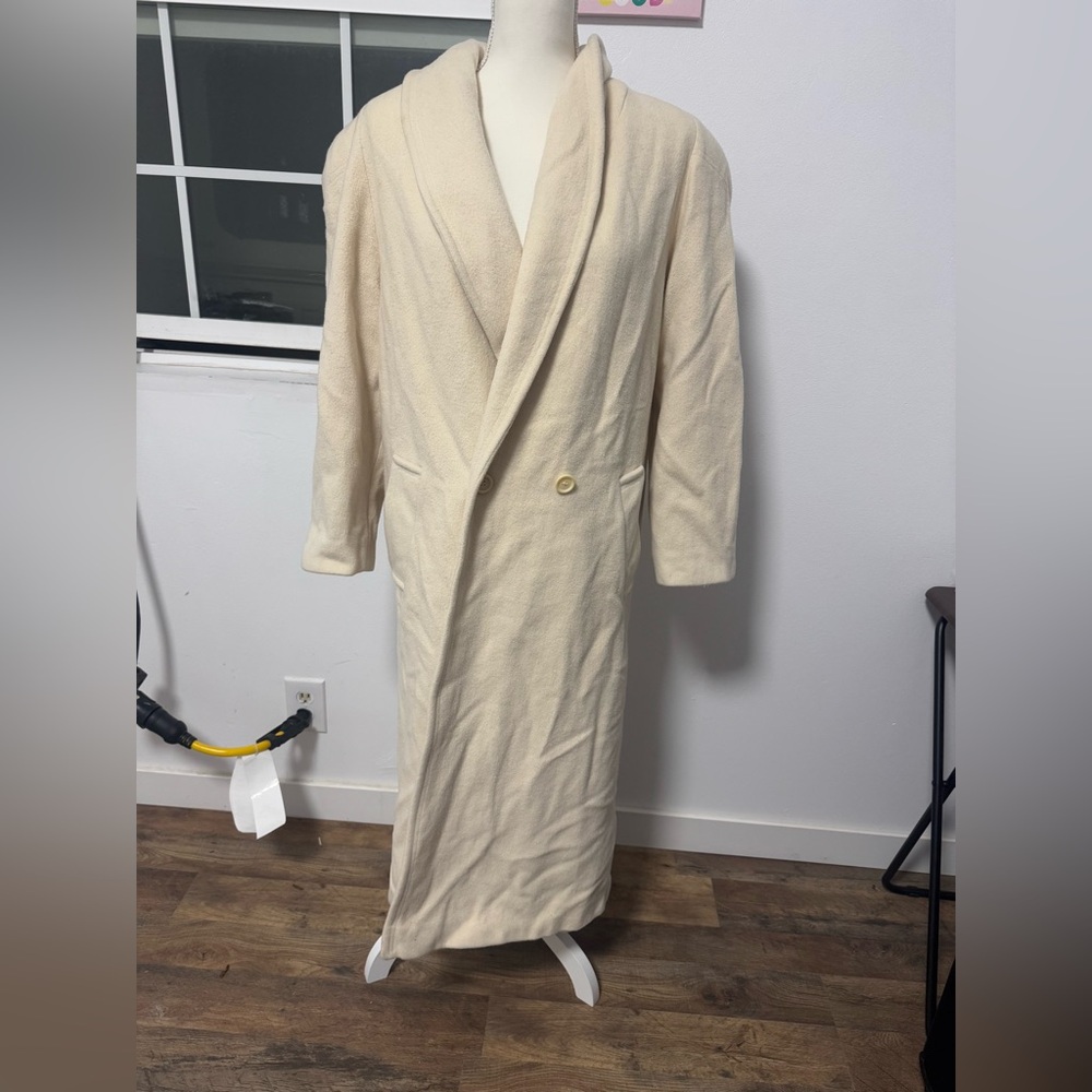 Vintage Karen Garment Cream Color 100% Wool  it Seems Like Large Size